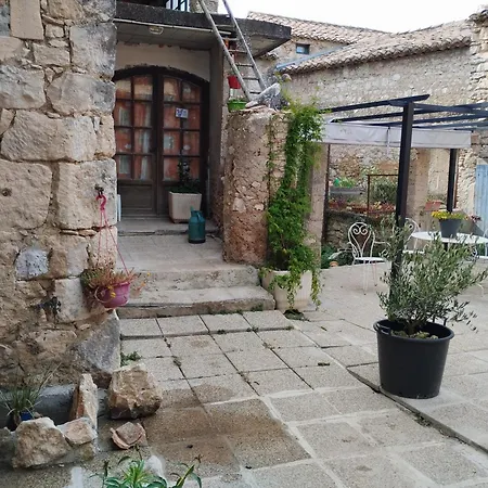 L Atelier De Raymond